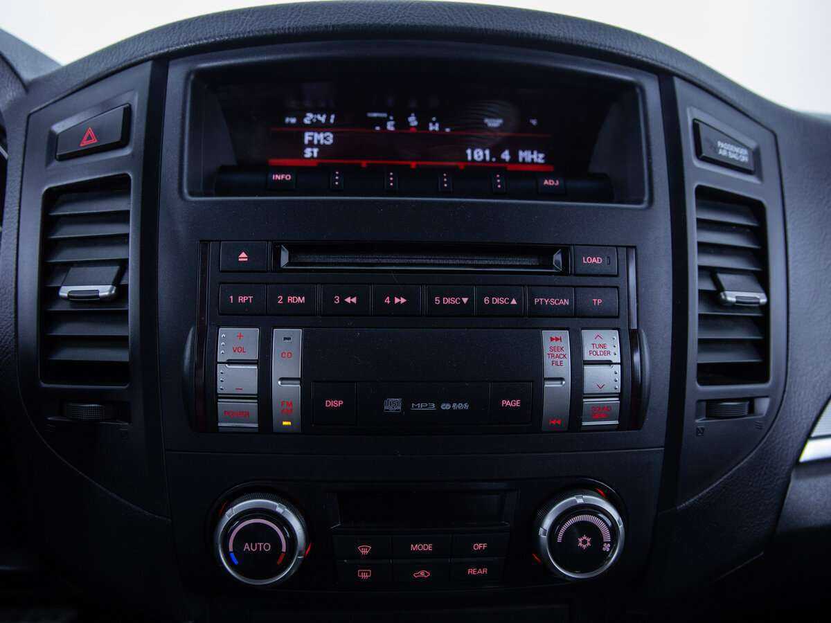 Mitsubishi Pajero б/у, 2012, Автоматическая. Фото: #11