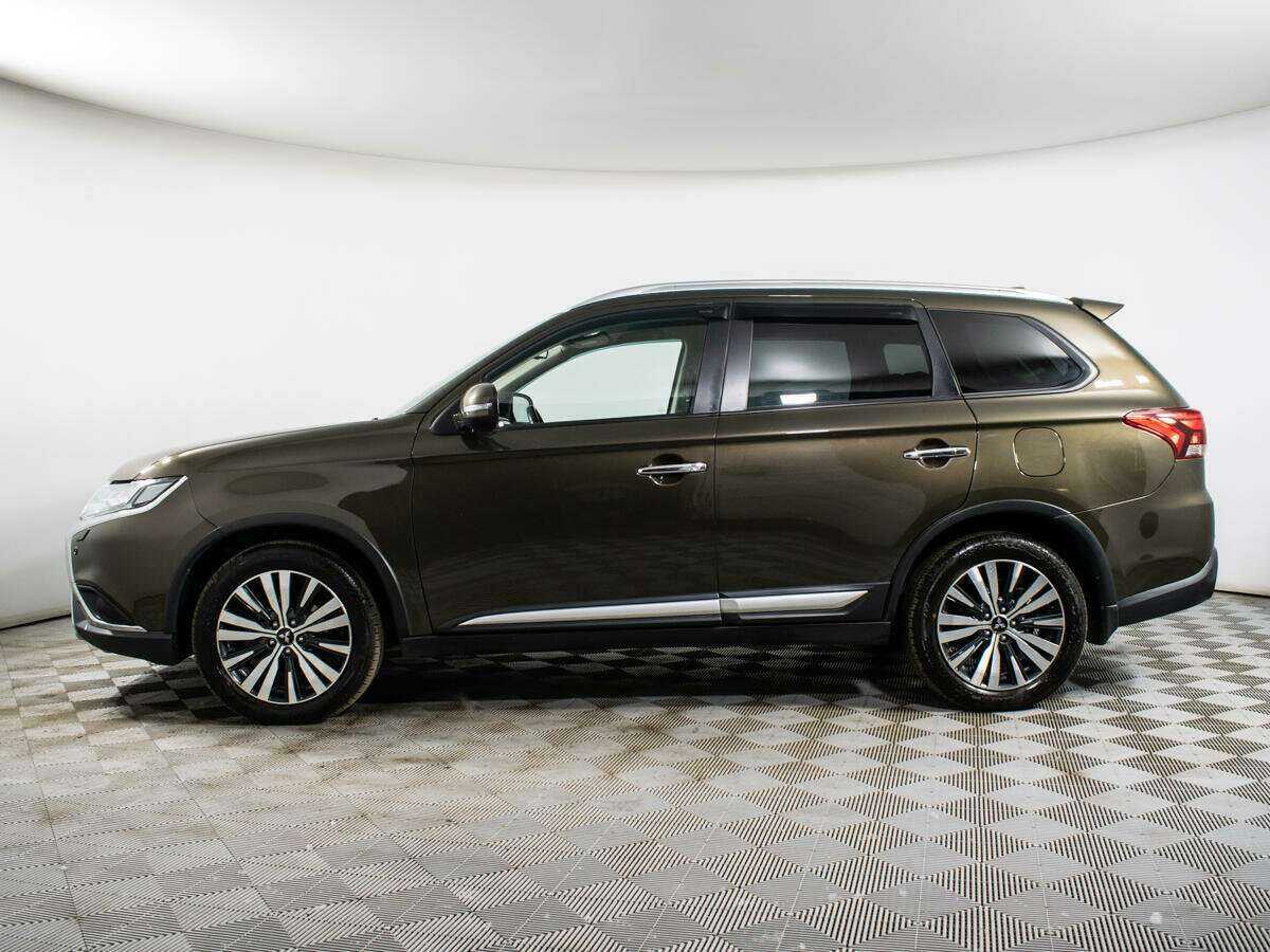 Mitsubishi Outlander б/у, 2018, Вариатор. Фото: #4