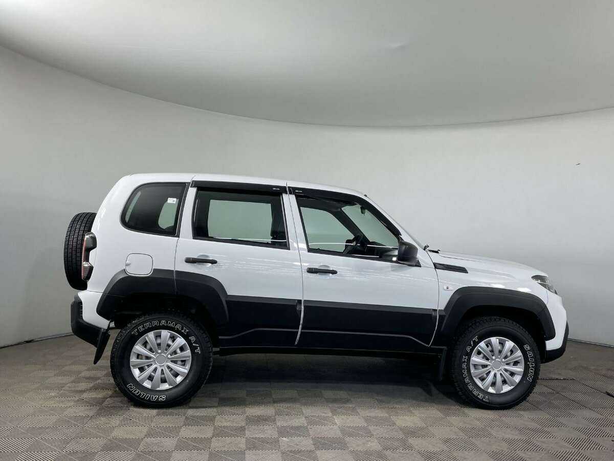 Lada (ВАЗ) Niva б/у, 2023, Механическая. Фото: #3