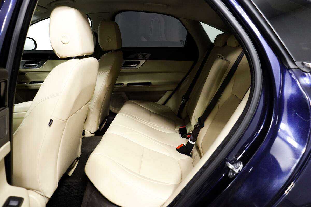 Jaguar XF б/у, 2016, Автоматическая. Фото: #11