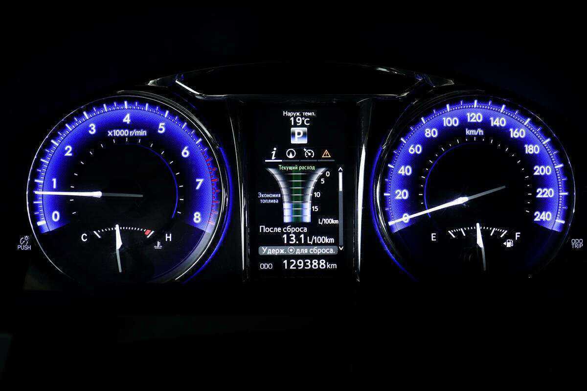 Toyota Camry б/у, 2017, Автоматическая. Фото: #9