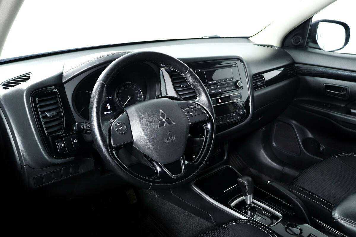 Mitsubishi Outlander б/у, 2018, Вариатор. Фото: #12