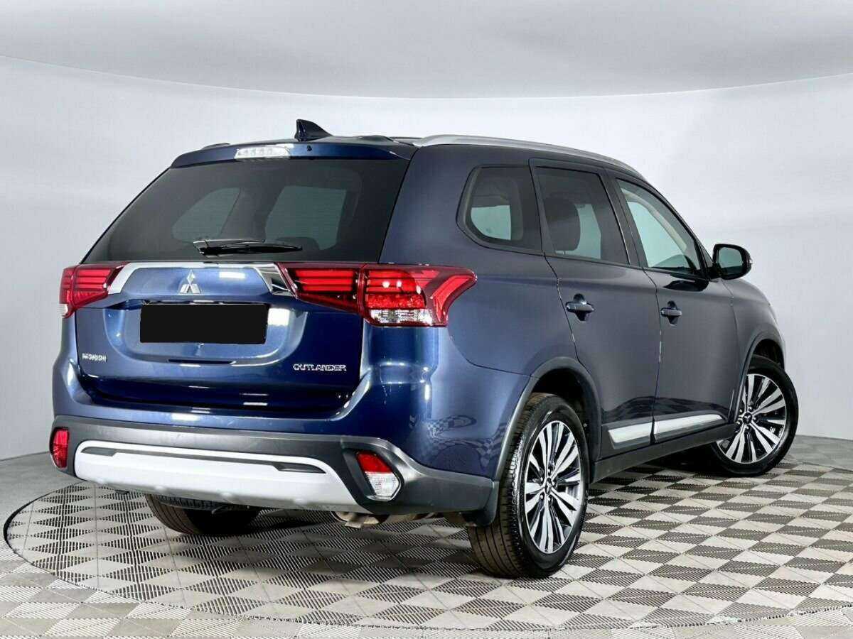 Mitsubishi Outlander б/у, 2019, Вариатор. Фото: #1