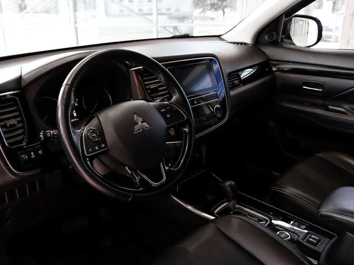 Mitsubishi Outlander б/у, 2019, Вариатор. Фото: #8
