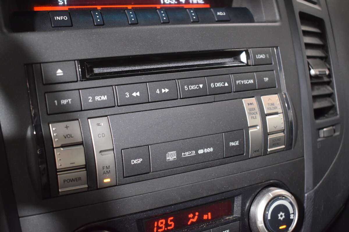 Mitsubishi Pajero б/у, 2014, Автоматическая. Фото: #17