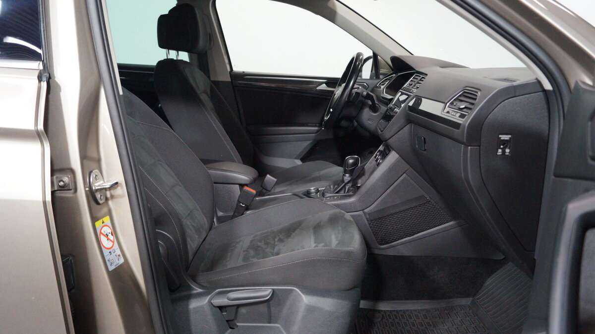 Volkswagen Tiguan б/у, 2018, Роботизированная. Фото: #11