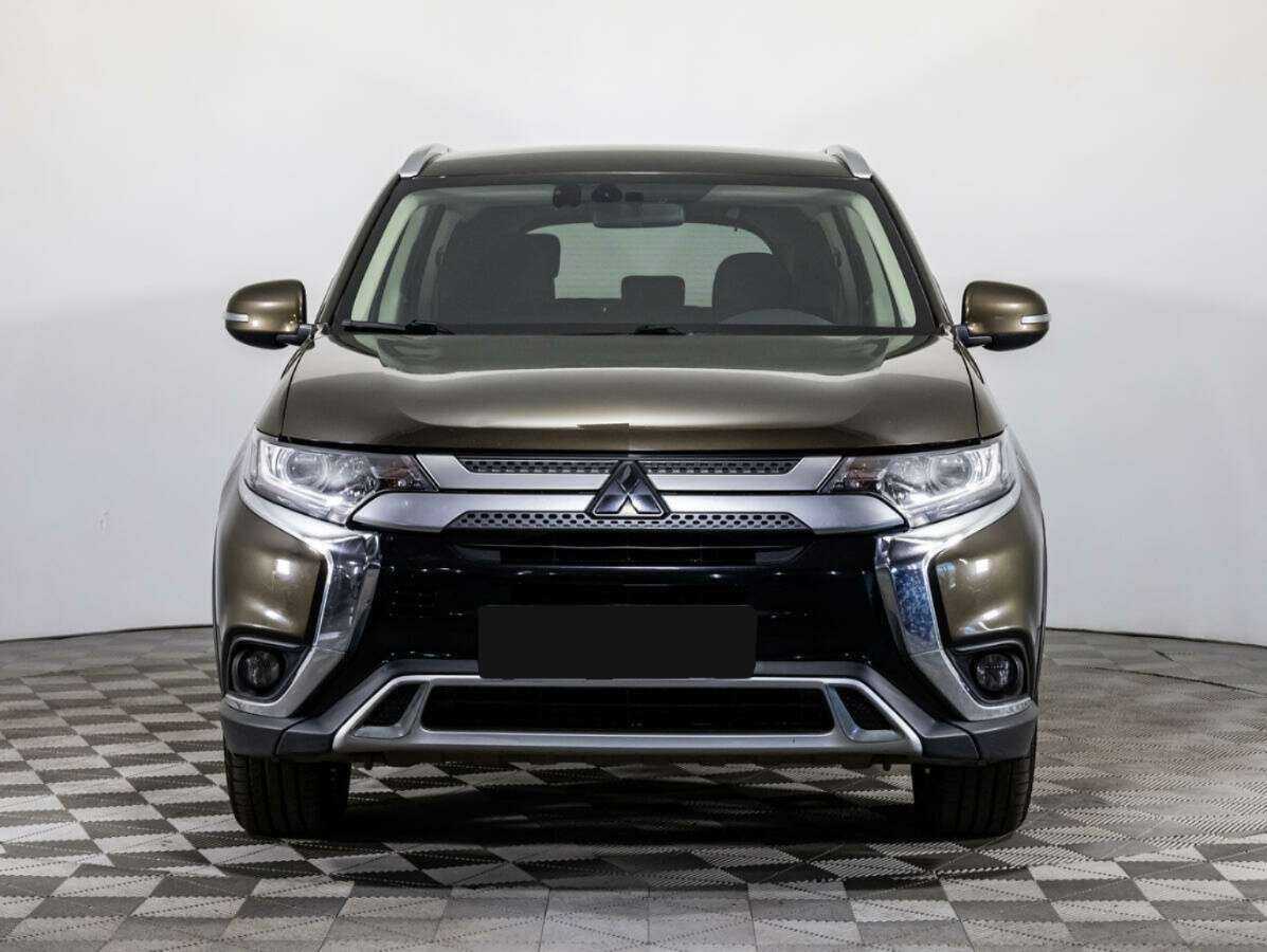 Mitsubishi Outlander б/у, 2019, Вариатор. Фото: #1
