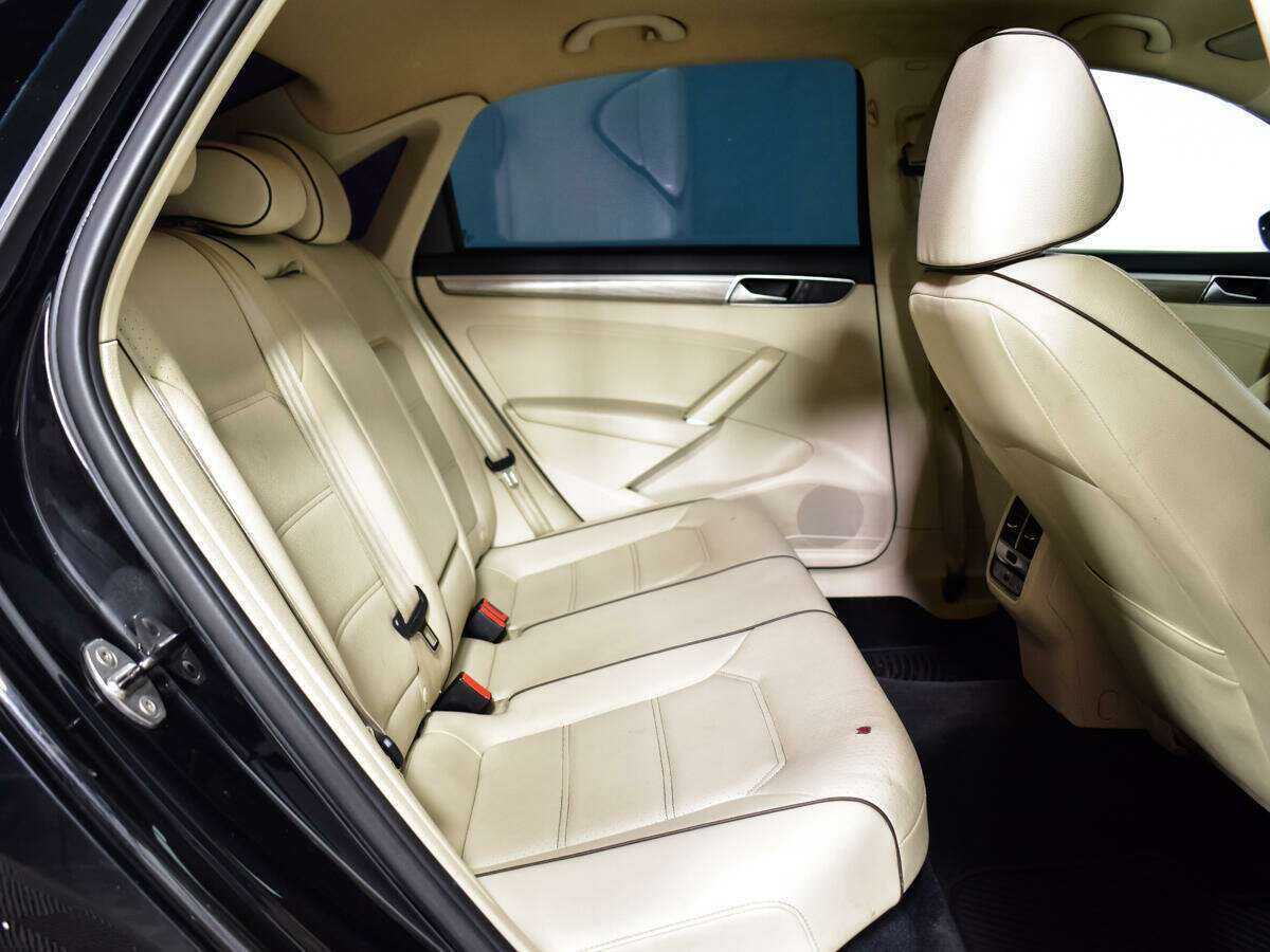 Volkswagen Passat б/у, 2016, Роботизированная. Фото: #9