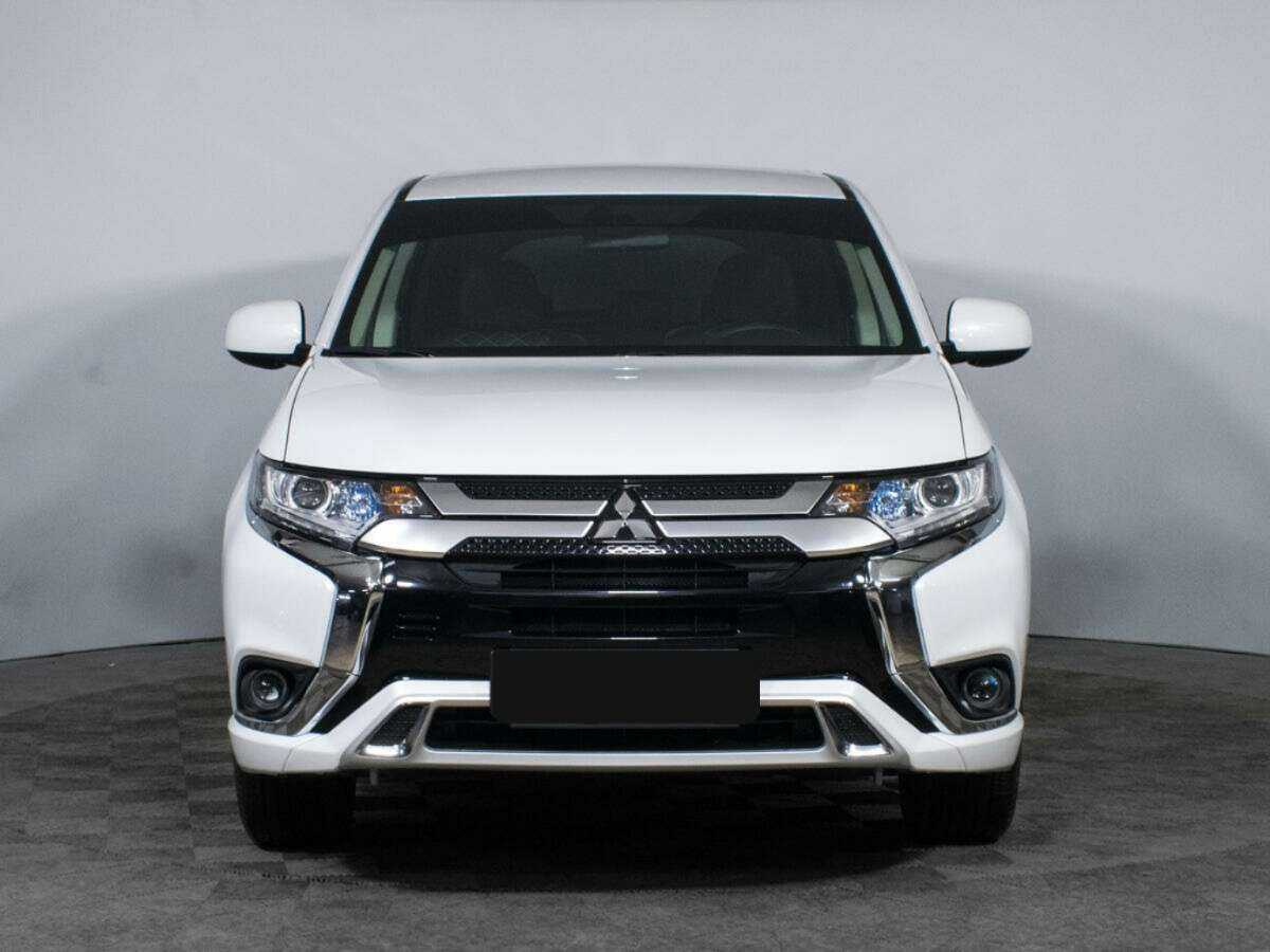 Mitsubishi Outlander б/у, 2022, Вариатор. Фото: #1