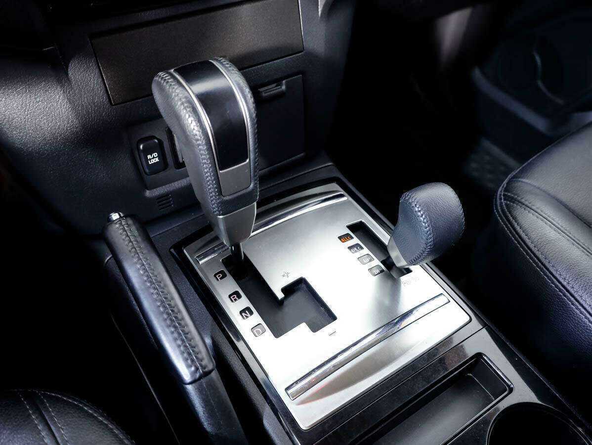 Mitsubishi Pajero б/у, 2014, Автоматическая. Фото: #16