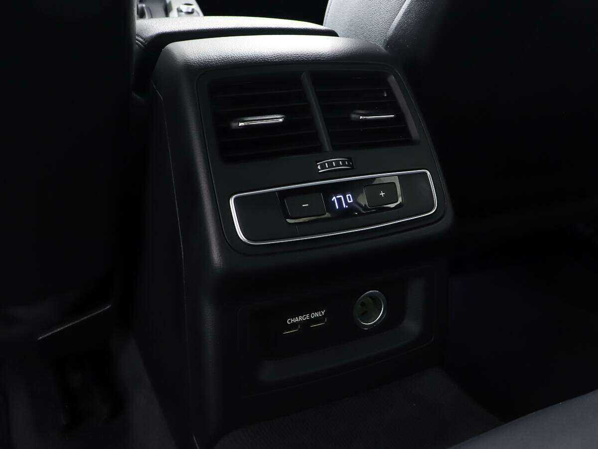 Audi A4 б/у, 2020, Роботизированная. Фото: #18