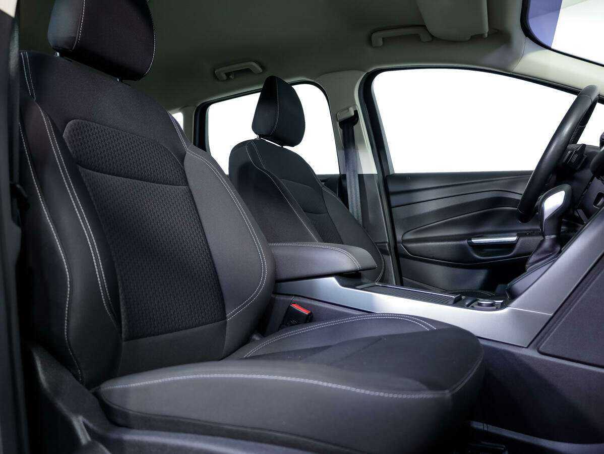 Ford Kuga б/у, 2018, Автоматическая. Фото: #9