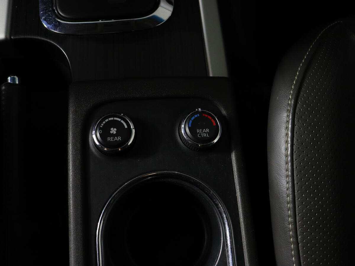 Nissan Pathfinder б/у, 2013, Автоматическая. Фото: #18