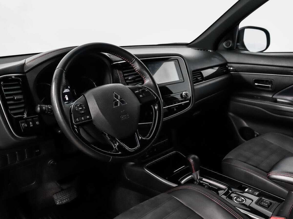 Mitsubishi Outlander б/у, 2021, Вариатор. Фото: #8