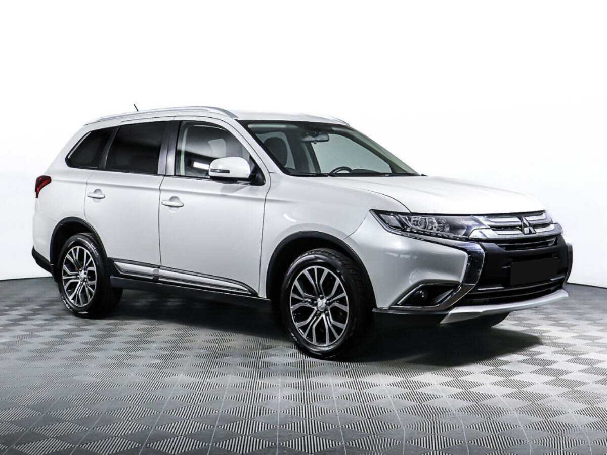Mitsubishi Outlander б/у, 2016, Вариатор. Фото: #2