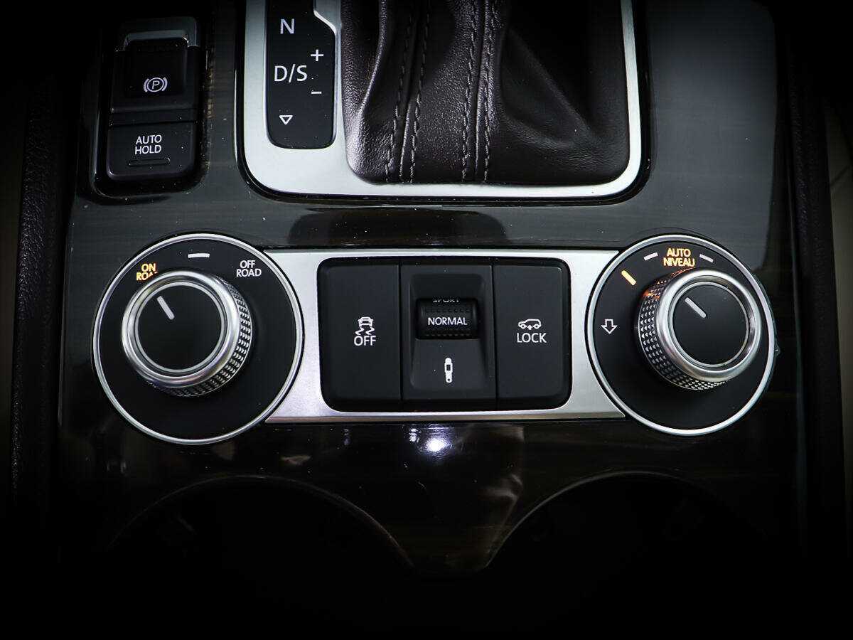 Volkswagen Touareg б/у, 2014, Автоматическая. Фото: #19