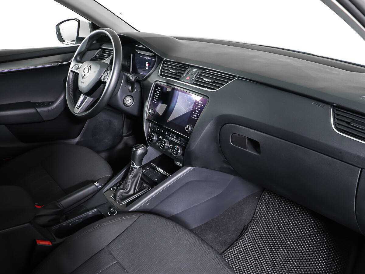 Skoda Octavia б/у, 2019, Роботизированная. Фото: #8