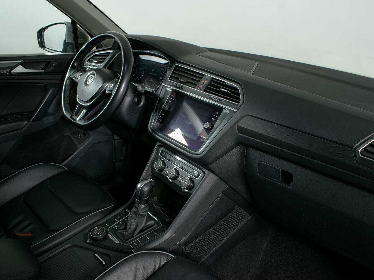 Volkswagen Tiguan б/у, 2018, Роботизированная. Фото: #9