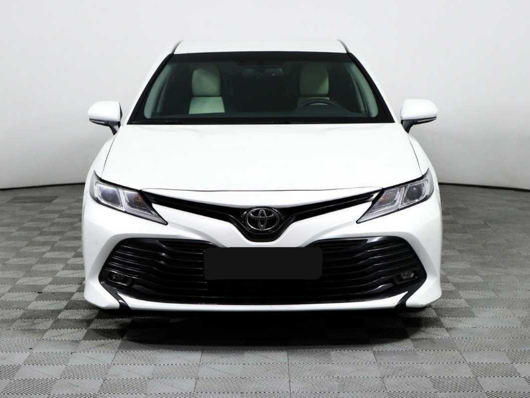 Toyota Camry б/у, 2019, Автоматическая. Фото: #1