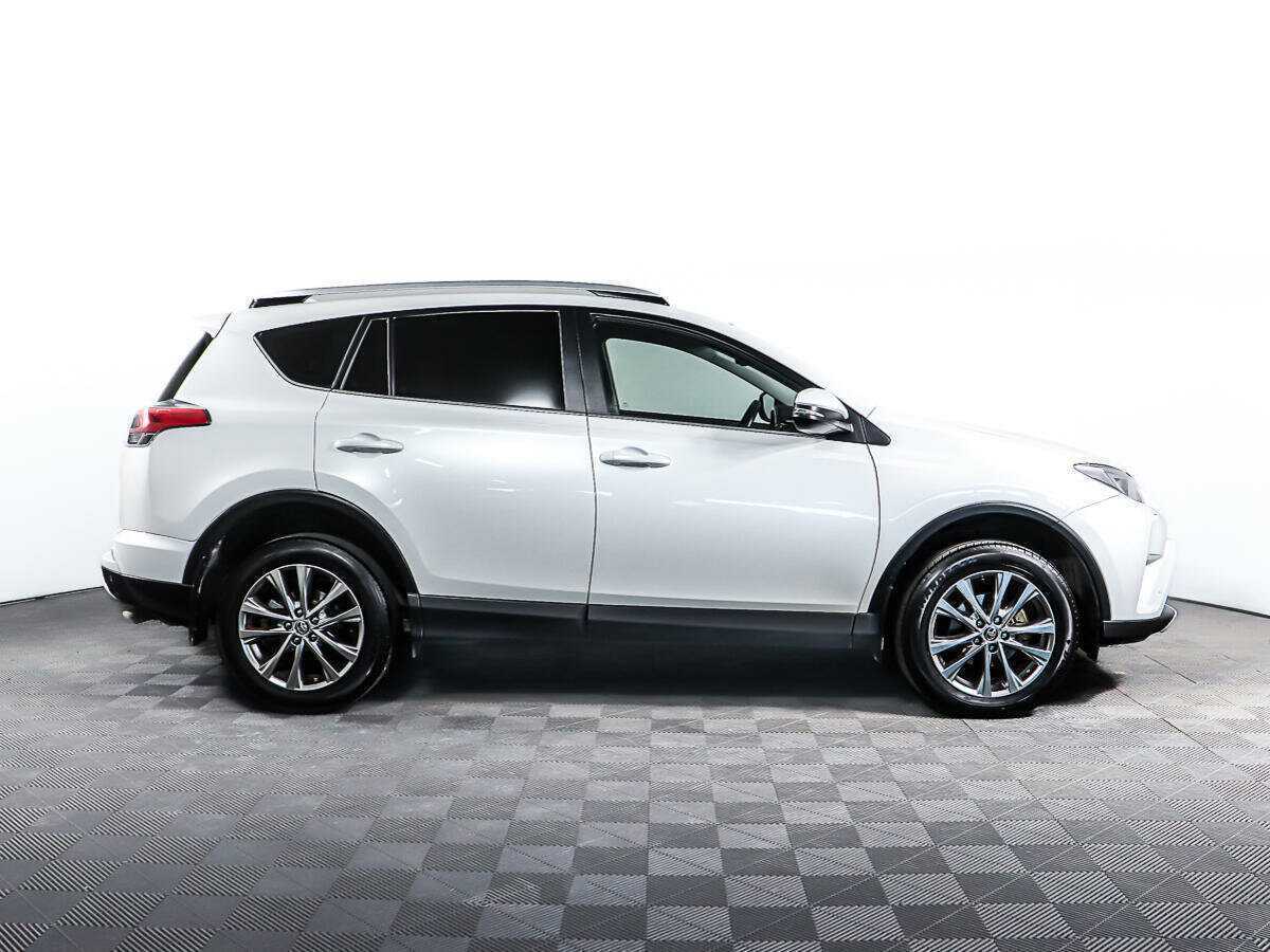 Toyota RAV4 б/у, 2018, Автоматическая. Фото: #3