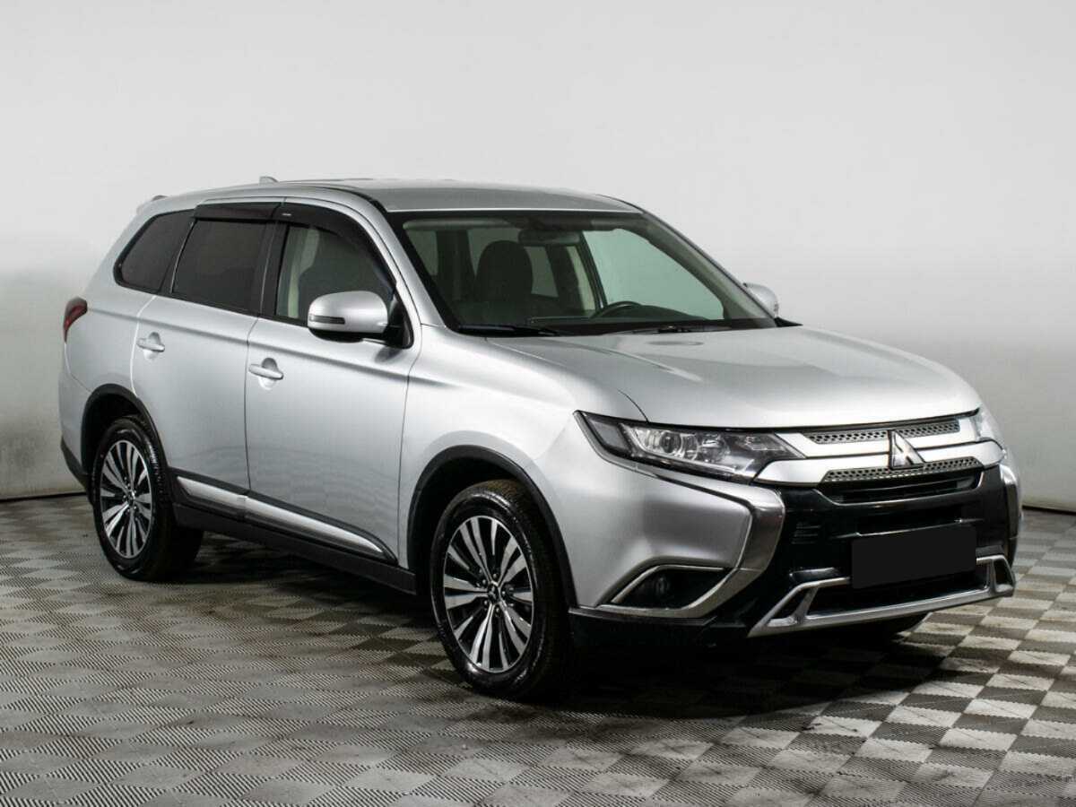 Mitsubishi Outlander б/у, 2019, Вариатор. Фото: #2