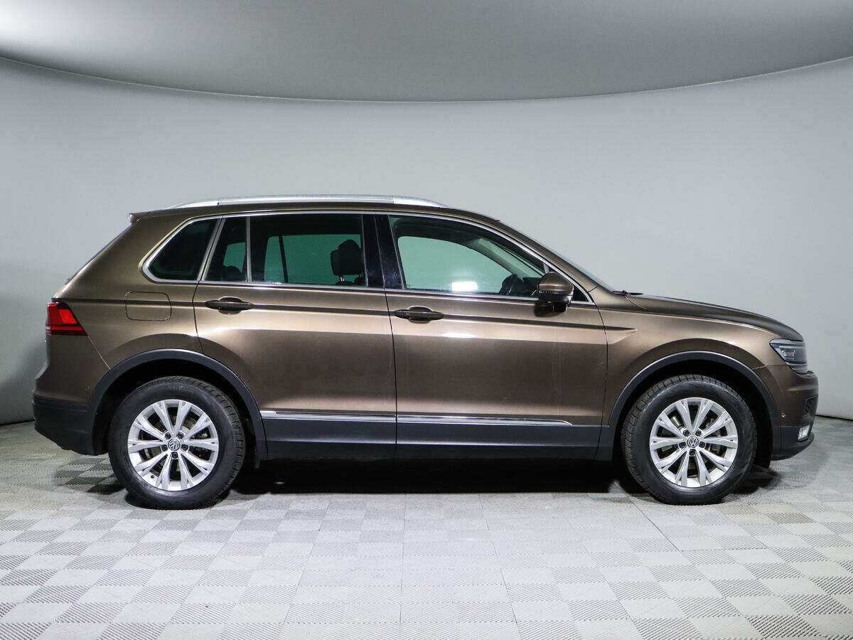 Volkswagen Tiguan б/у, 2017, Роботизированная. Фото: #3