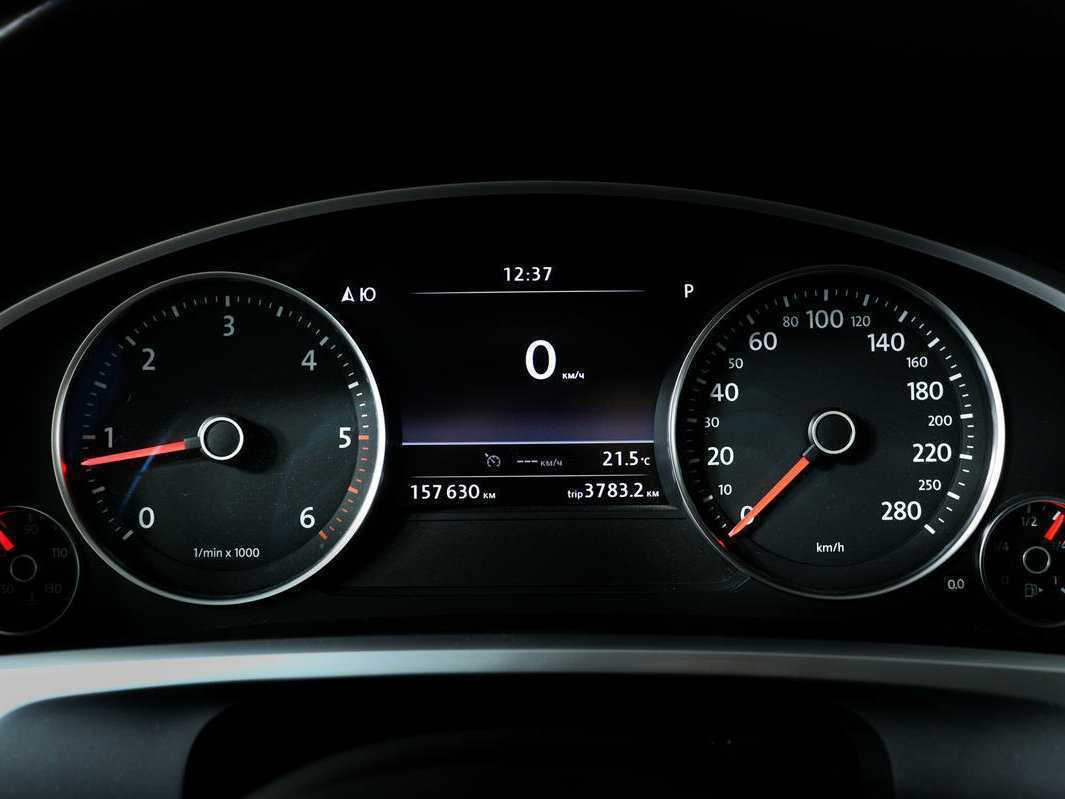 Volkswagen Touareg б/у, 2012, Автоматическая. Фото: #9