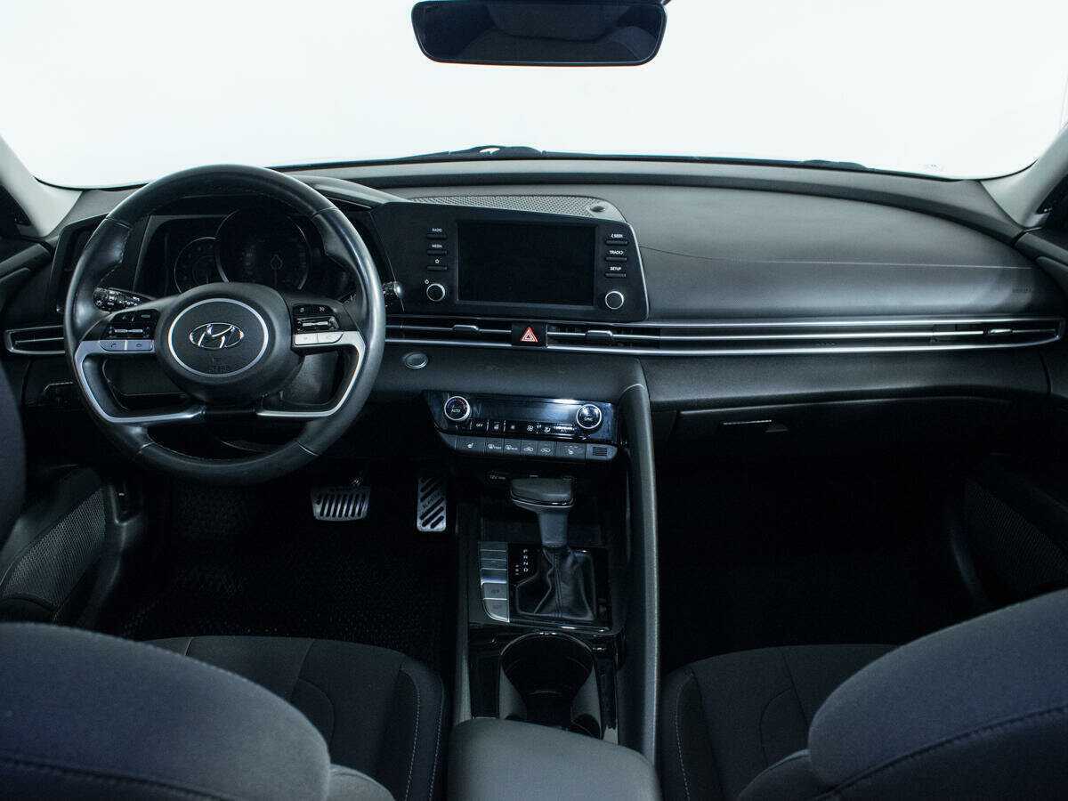 Hyundai Elantra б/у, 2020, Автоматическая. Фото: #11
