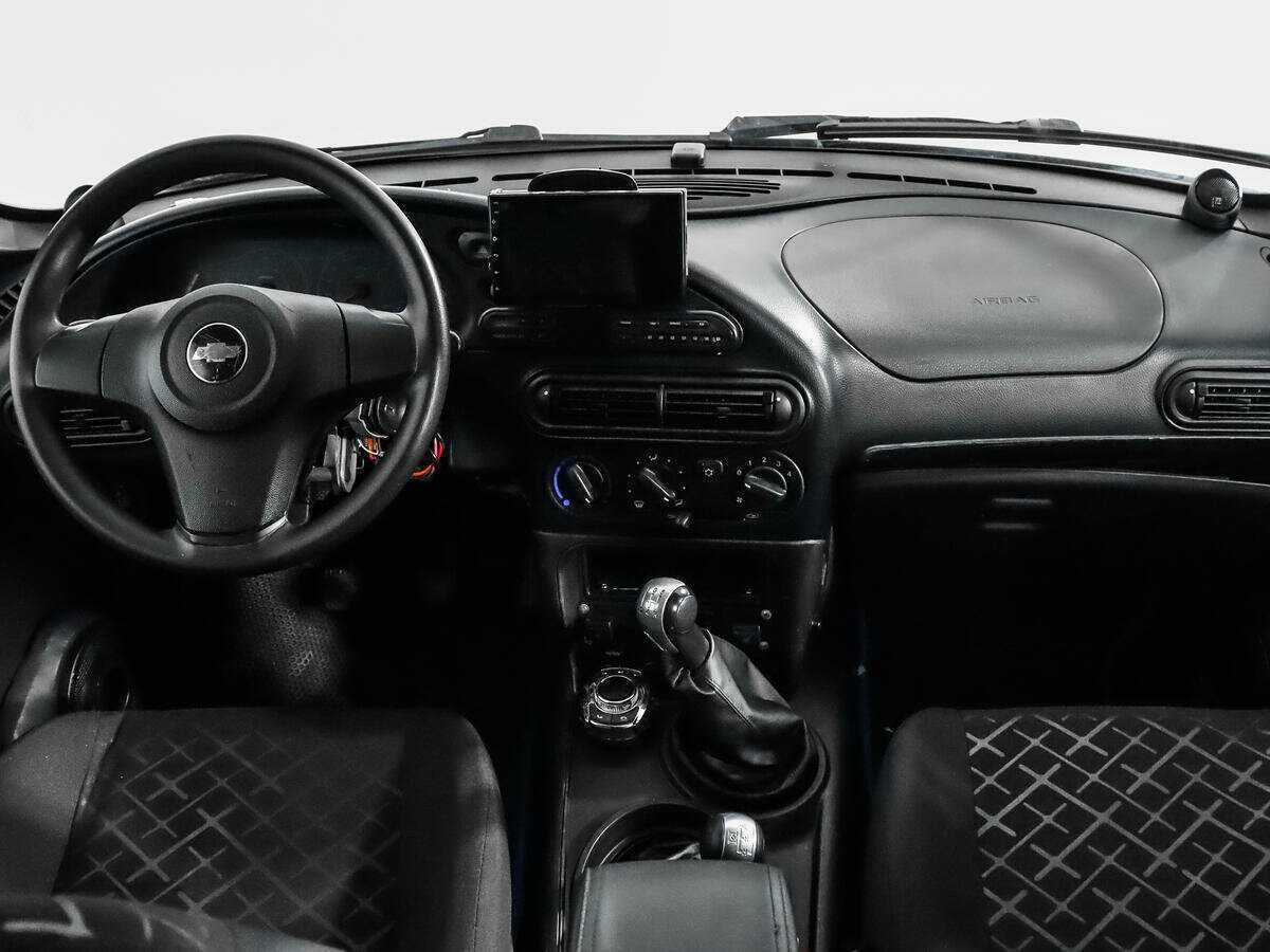 Chevrolet Niva б/у, 2016, Механическая. Фото: #11