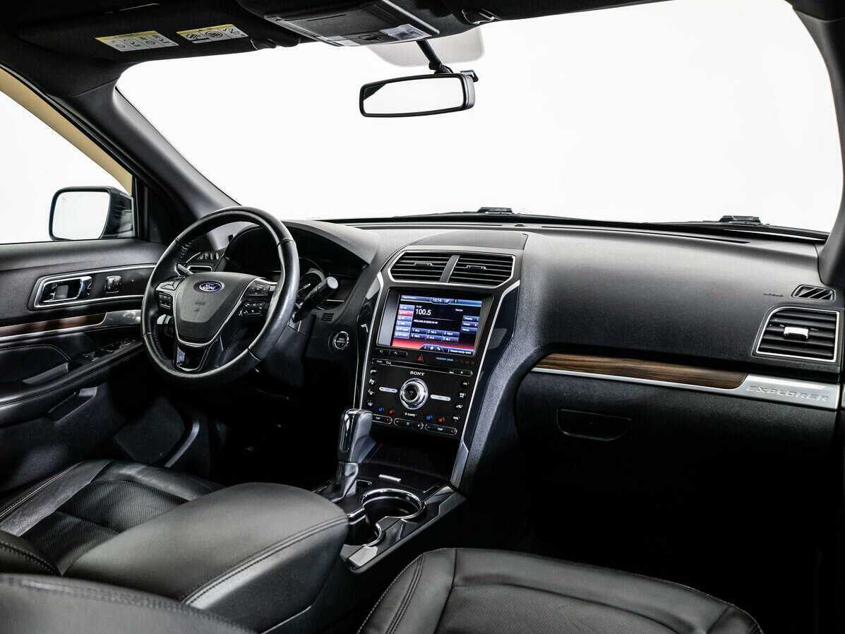Ford Explorer б/у, 2016, Автоматическая. Фото: #8