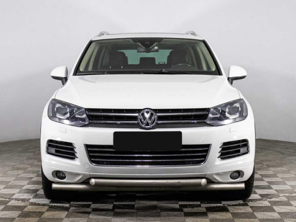 Volkswagen Touareg б/у, 2013, Автоматическая. Фото: #1