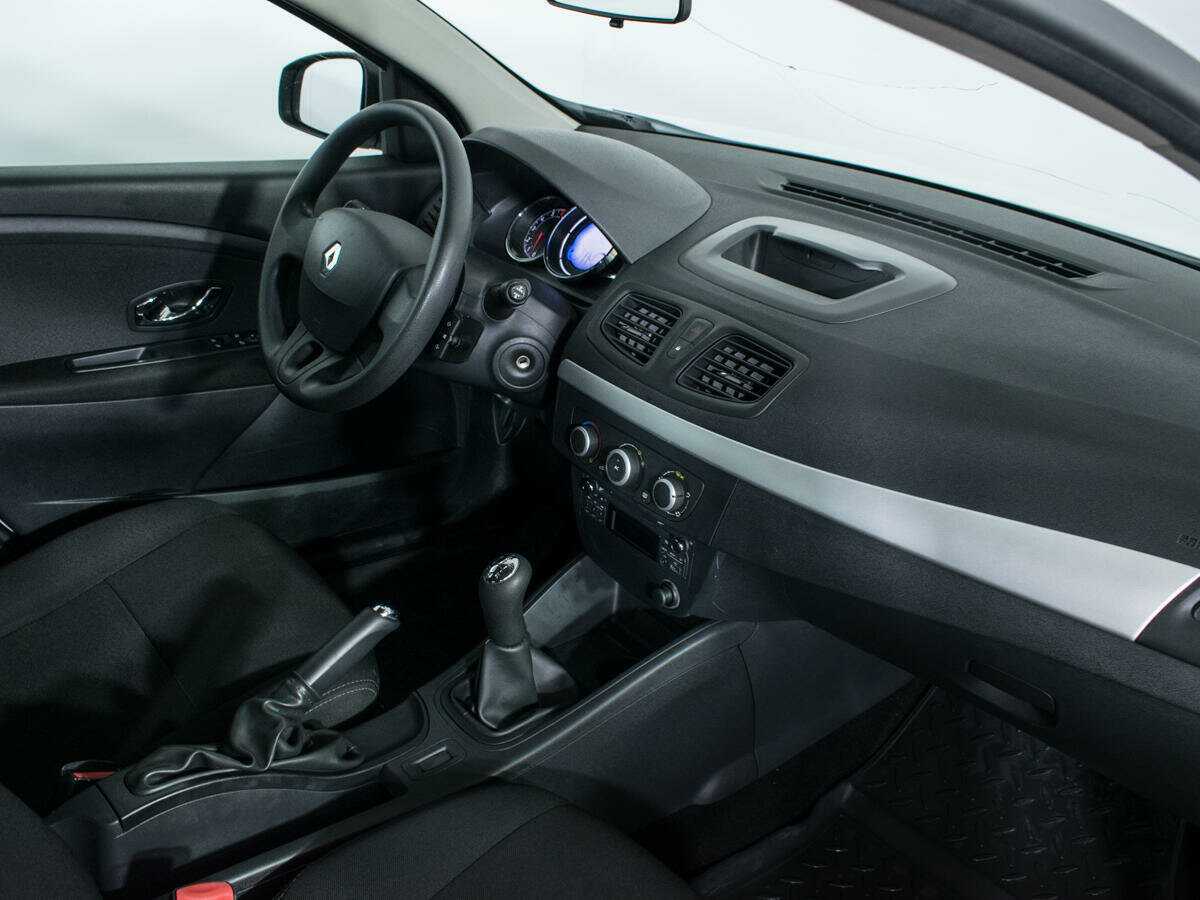 Renault Fluence б/у, 2013, Механическая. Фото: #6