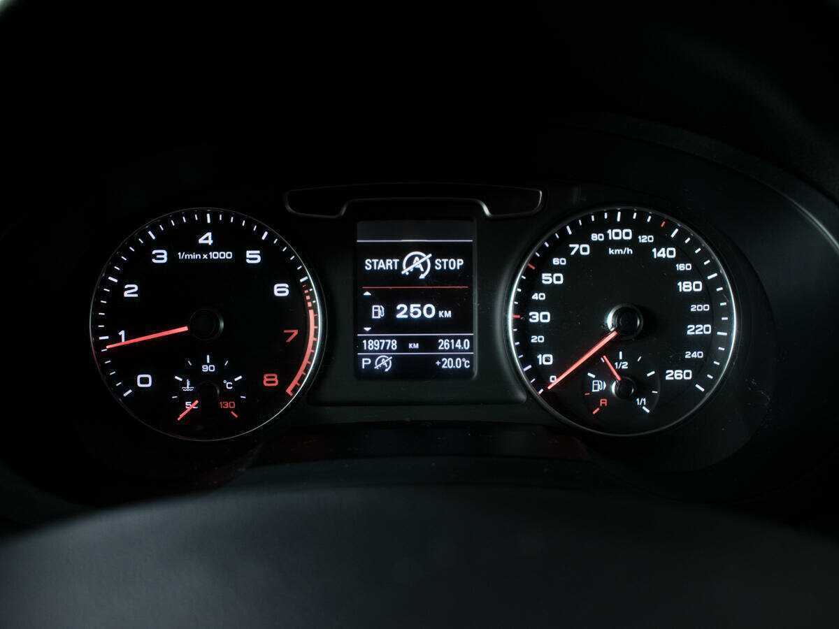 Audi Q3 б/у, 2012, Роботизированная. Фото: #10