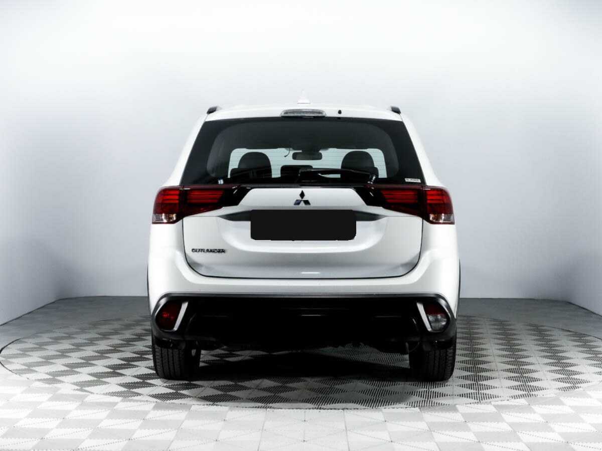 Mitsubishi Outlander б/у, 2021, Вариатор. Фото: #5