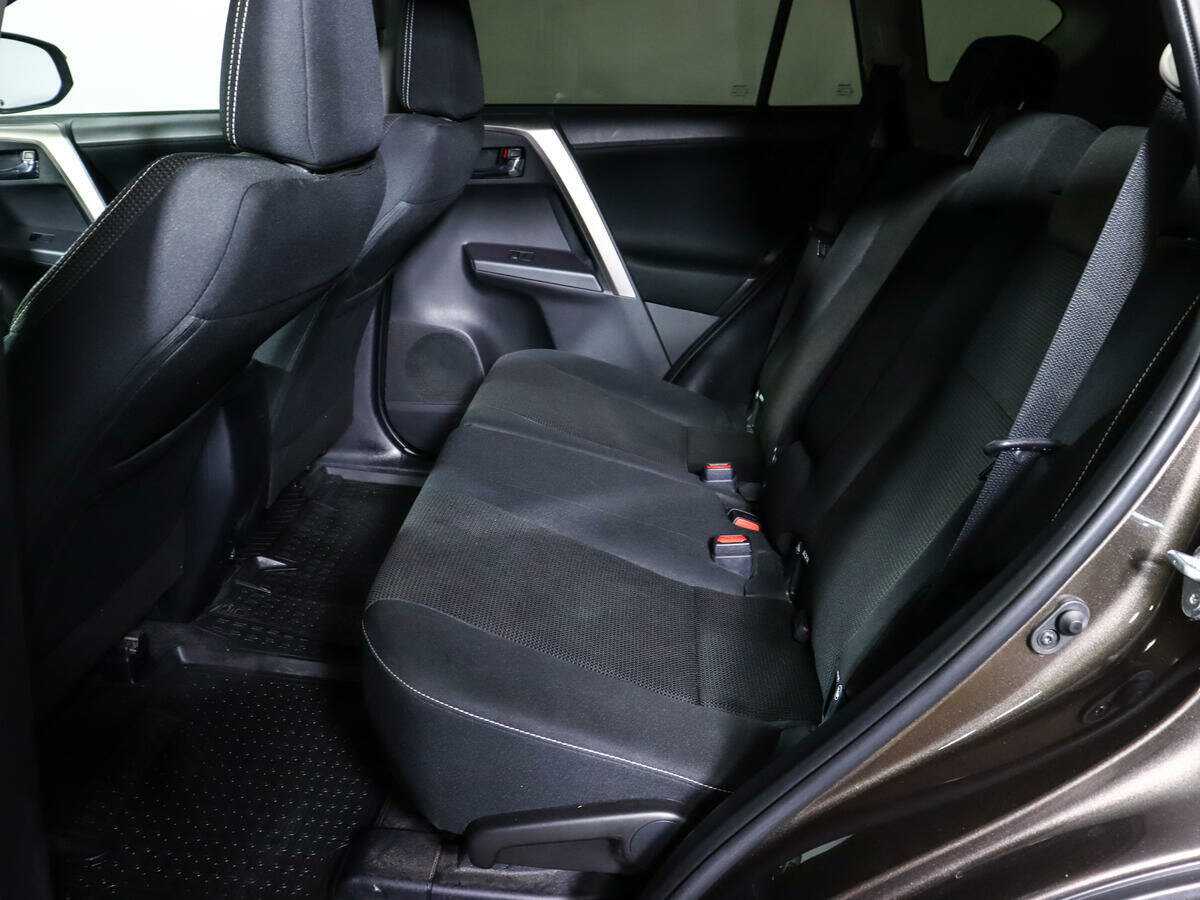 Toyota RAV4 б/у, 2018, Механическая. Фото: #8