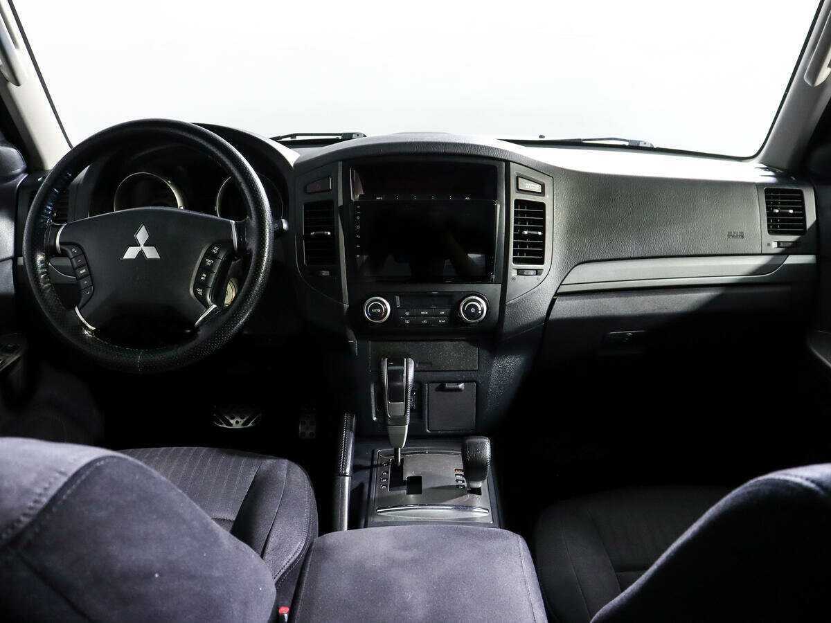 Mitsubishi Pajero б/у, 2012, Автоматическая. Фото: #9