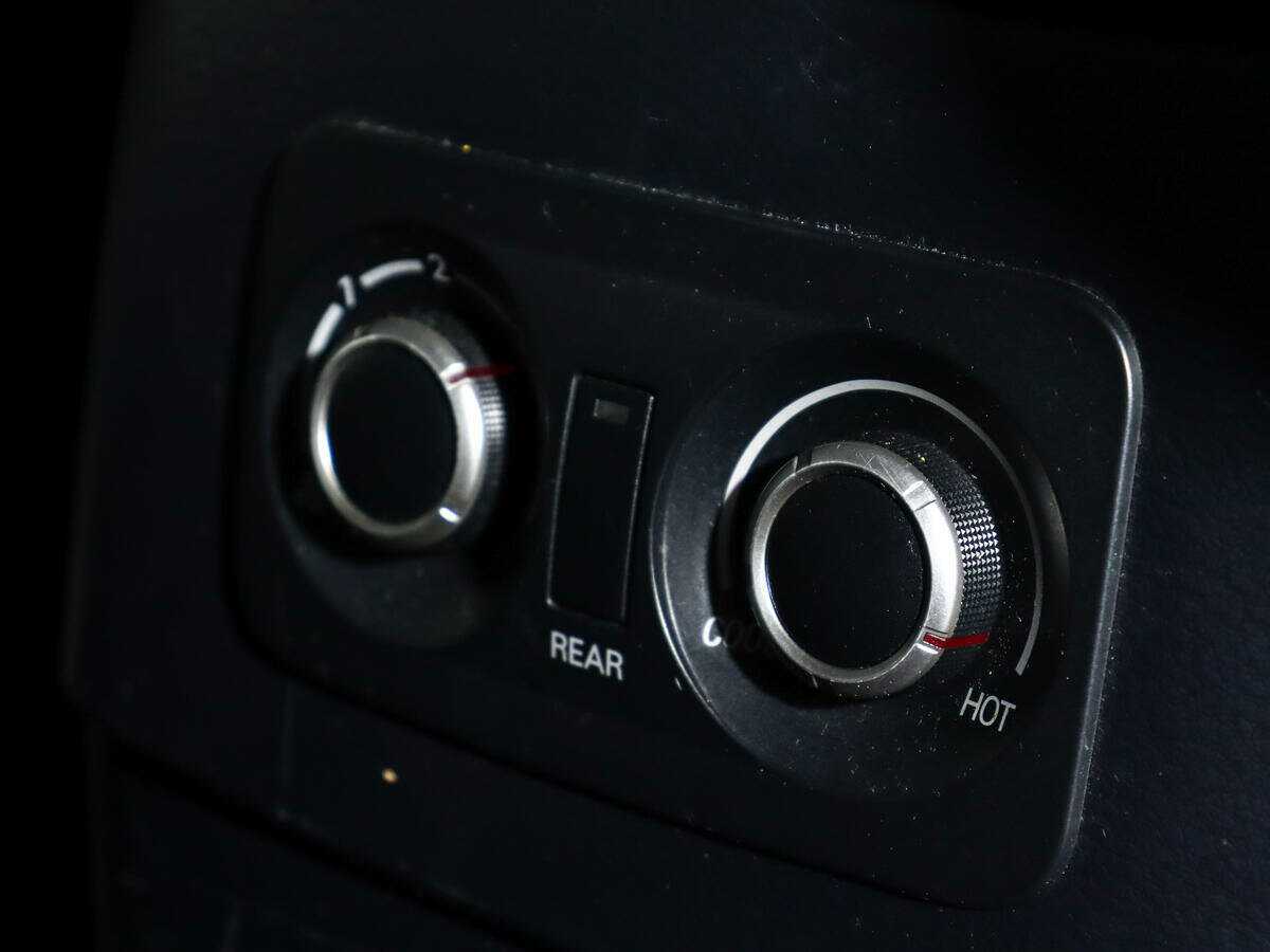 Mitsubishi Pajero б/у, 2012, Автоматическая. Фото: #11