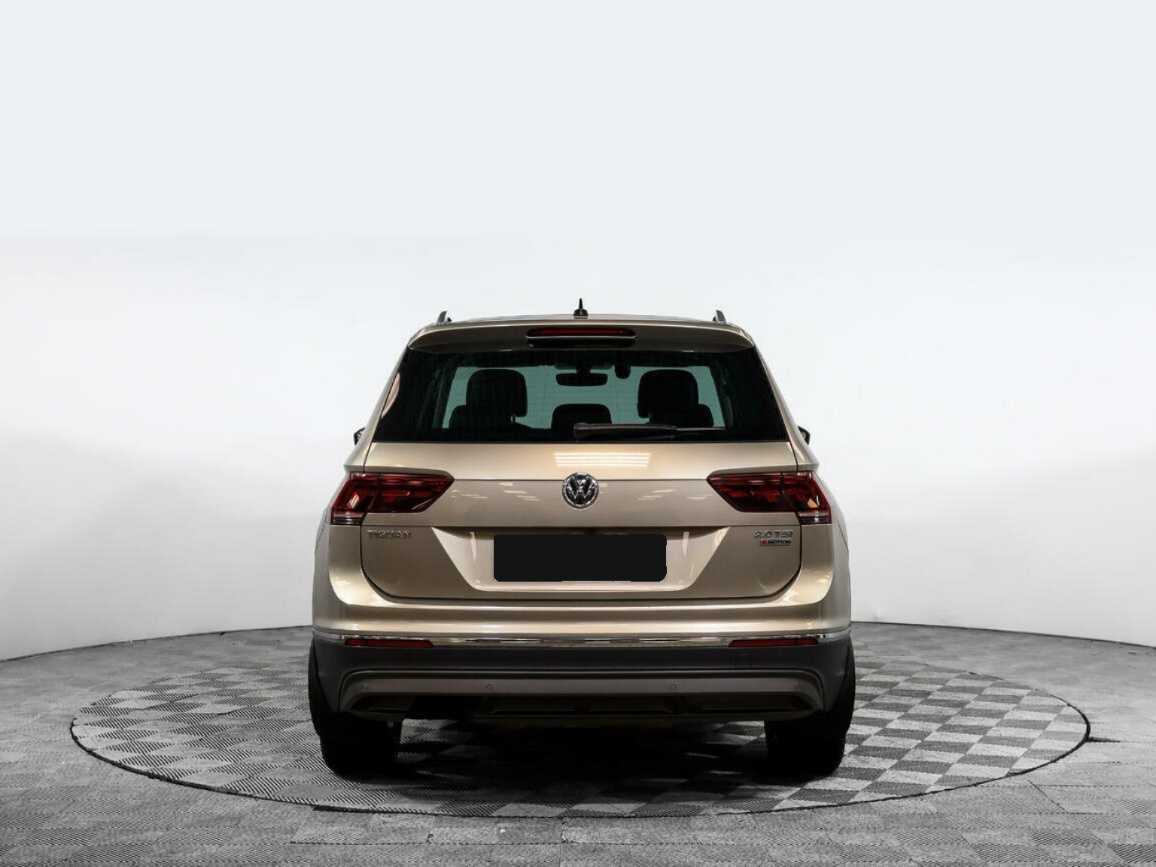 Volkswagen Tiguan б/у, 2017, Роботизированная. Фото: #4