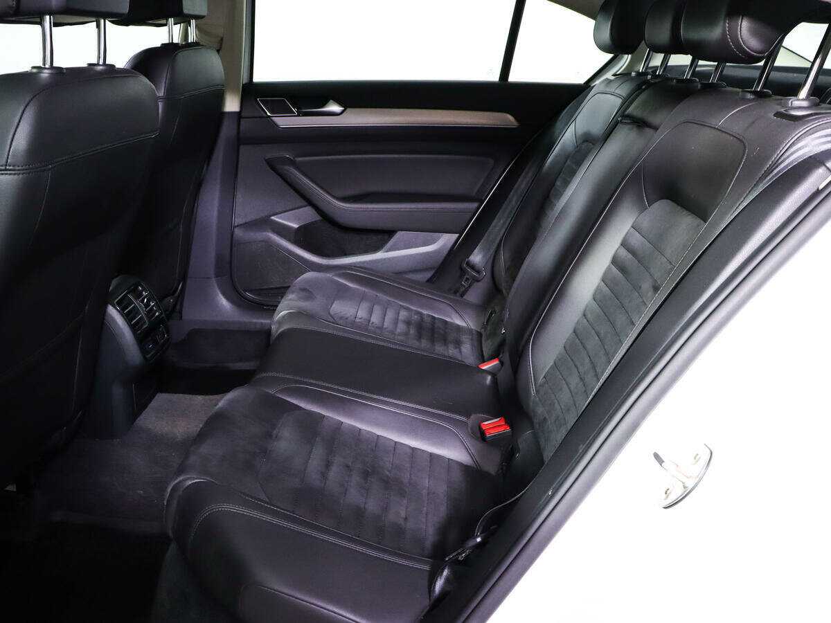 Volkswagen Passat б/у, 2016, Роботизированная. Фото: #7