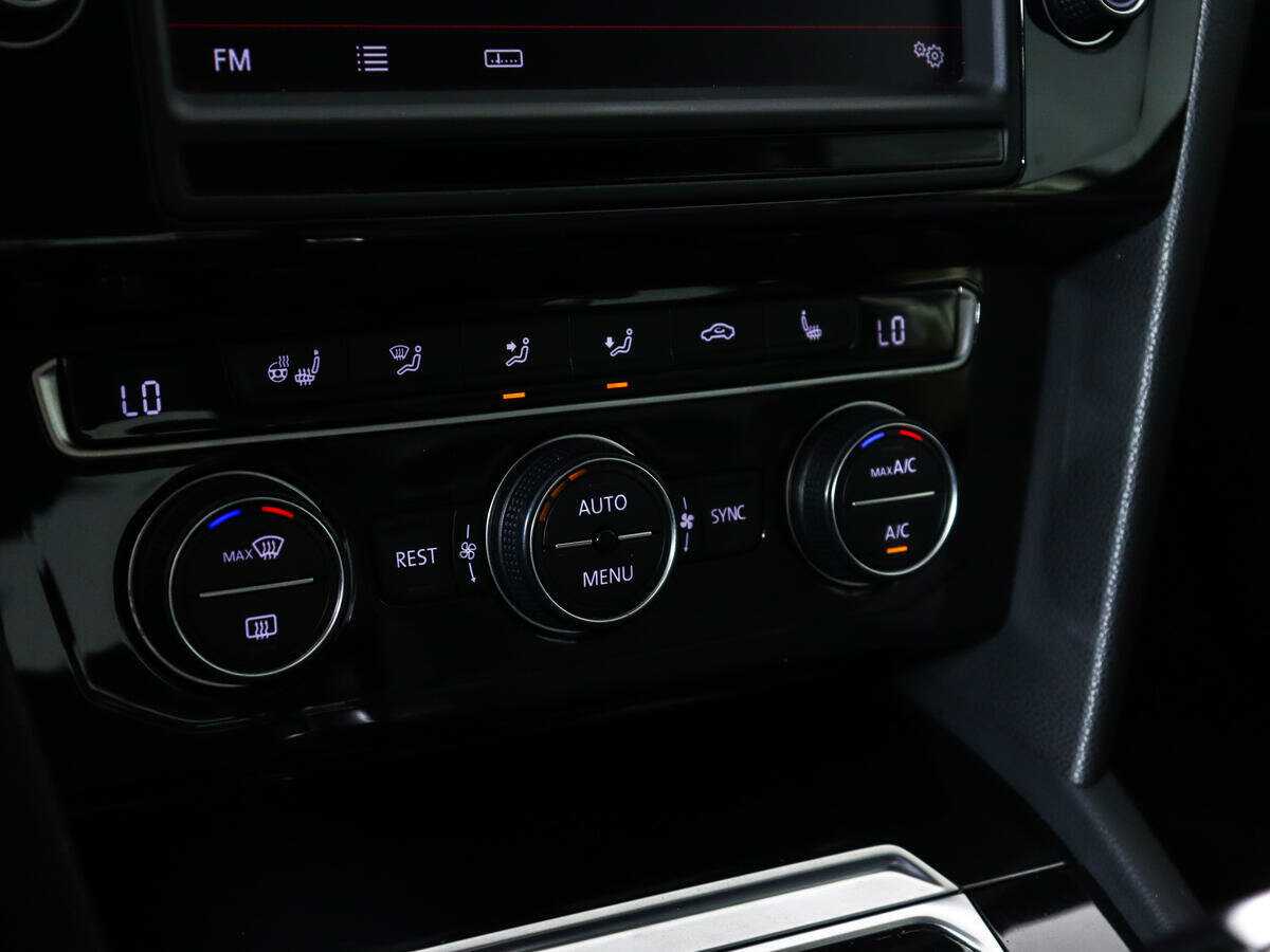 Volkswagen Passat б/у, 2016, Роботизированная. Фото: #14