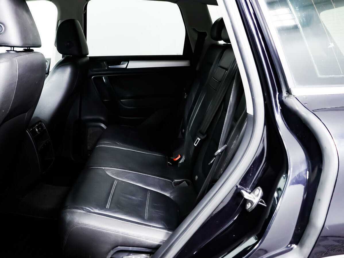 Volkswagen Touareg б/у, 2013, Автоматическая. Фото: #11