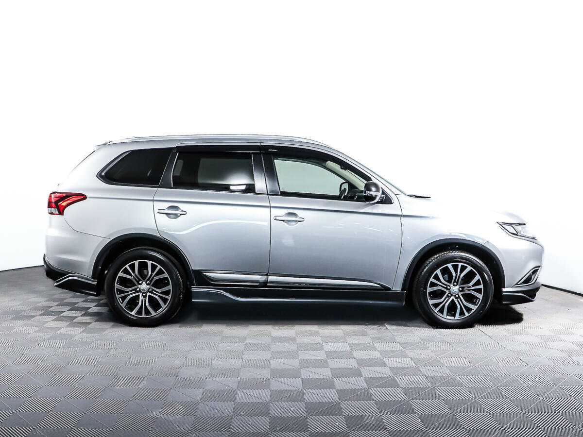 Mitsubishi Outlander б/у, 2018, Вариатор. Фото: #3