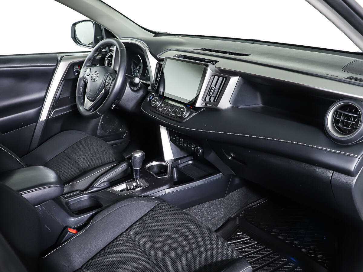 Toyota RAV4 б/у, 2017, Автоматическая. Фото: #8