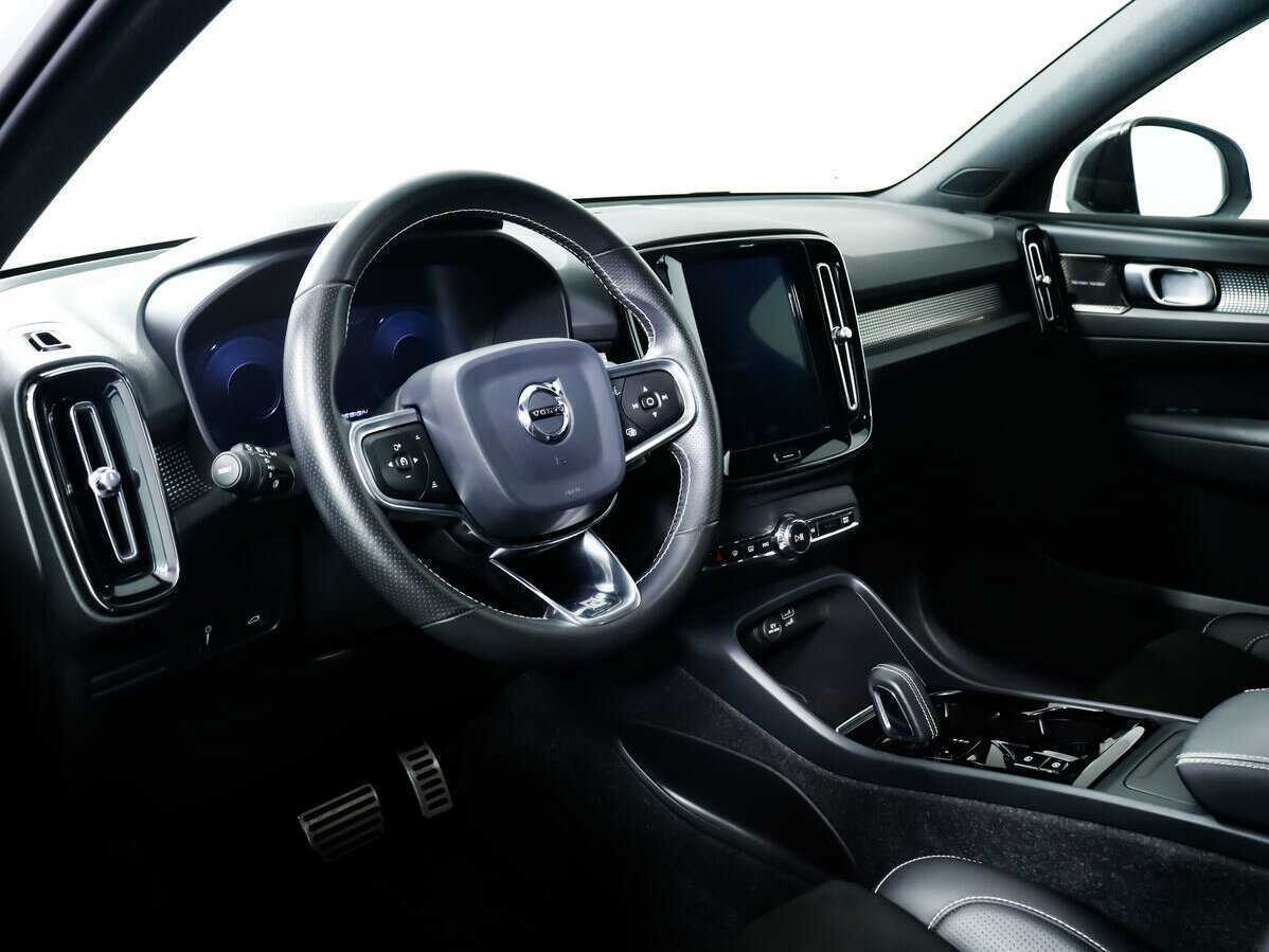 Volvo XC40 б/у, 2020, Автоматическая. Фото: #11