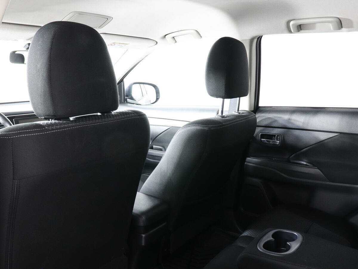 Mitsubishi Outlander б/у, 2018, Вариатор. Фото: #11