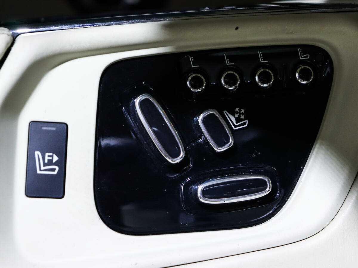 Jaguar XJ б/у, 2014, Автоматическая. Фото: #17