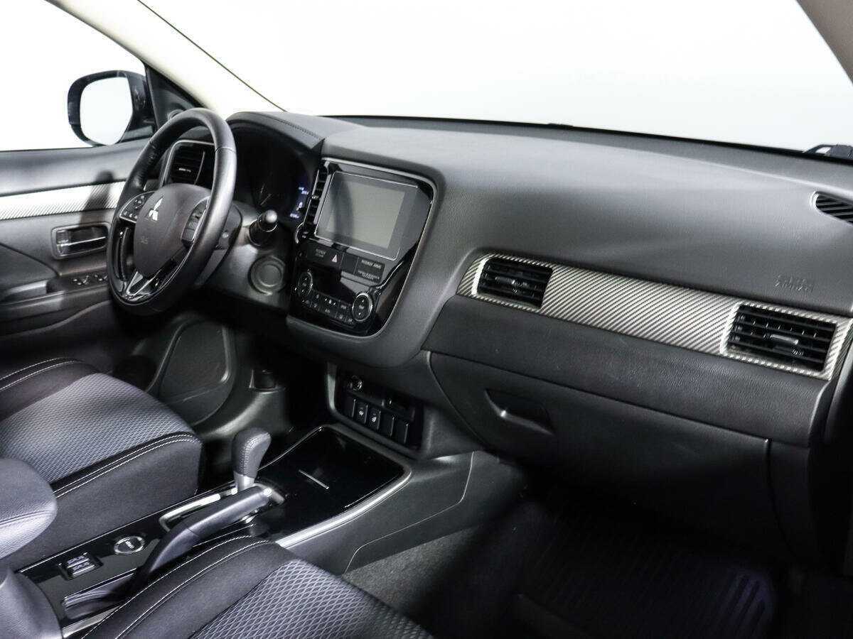 Mitsubishi Outlander б/у, 2018, Вариатор. Фото: #6