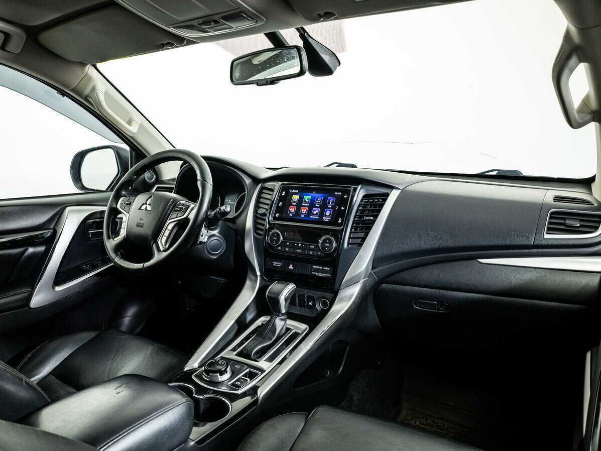 Mitsubishi Pajero Sport б/у, 2018, Автоматическая. Фото: #8