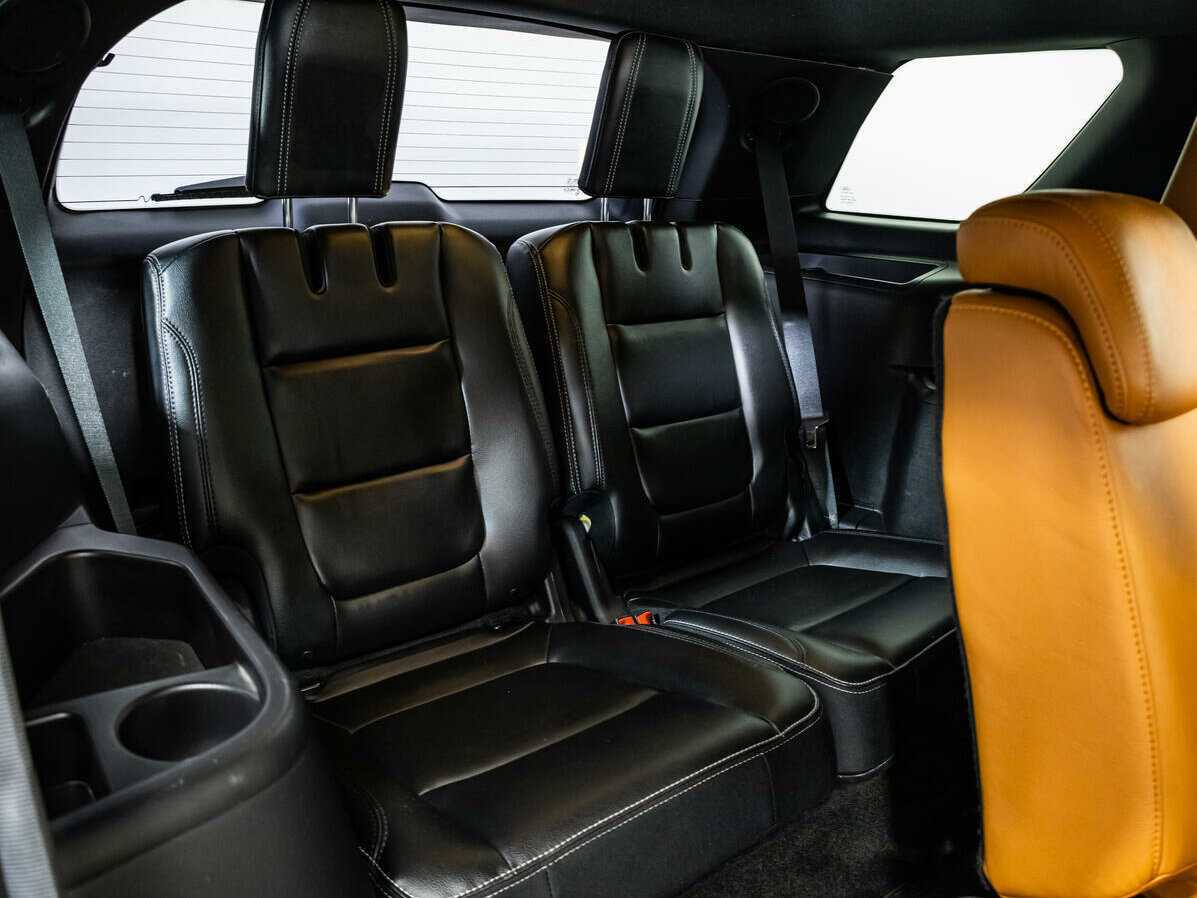 Ford Explorer б/у, 2016, Автоматическая. Фото: #23
