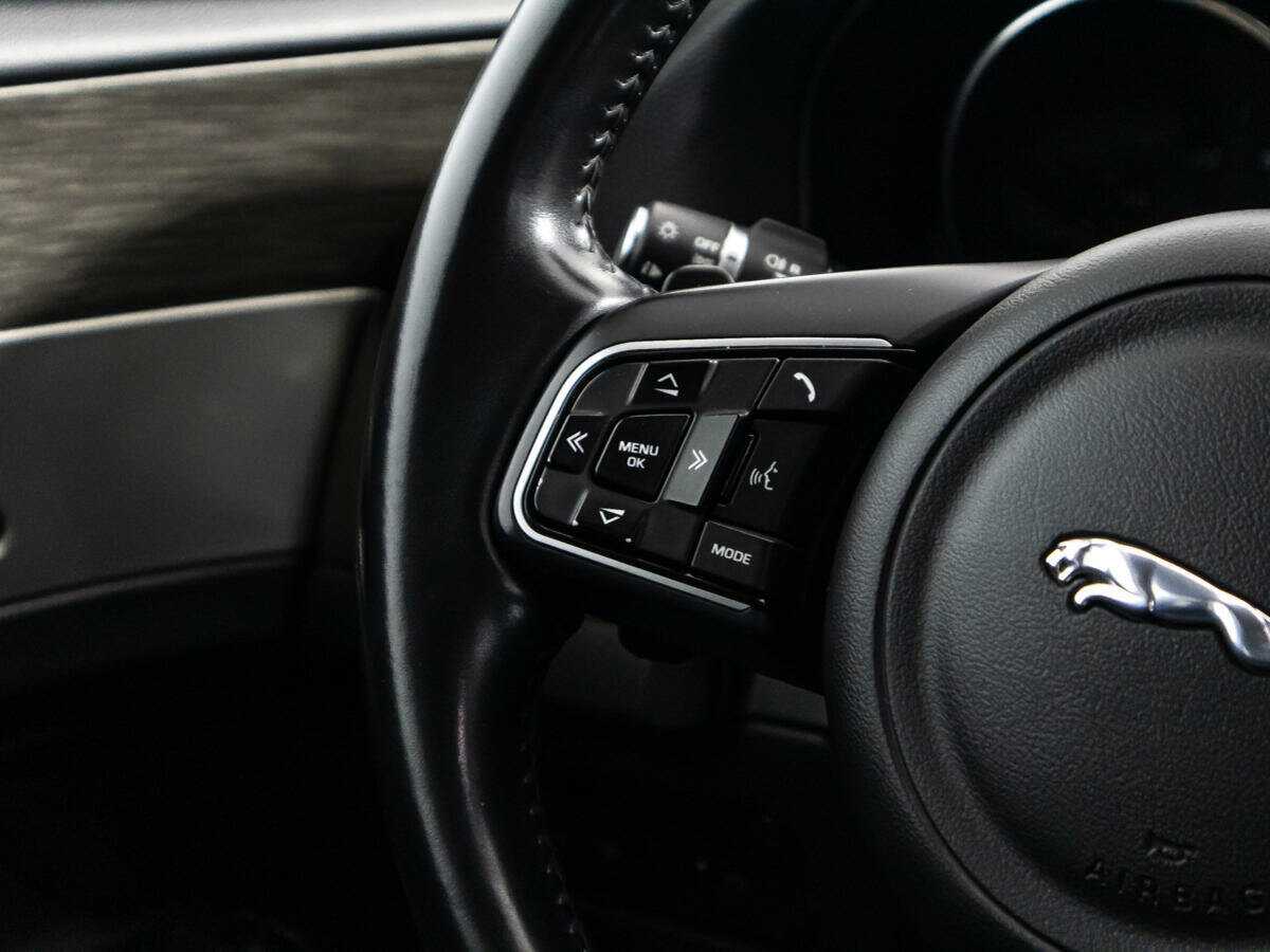 Jaguar XF б/у, 2016, Автоматическая. Фото: #24